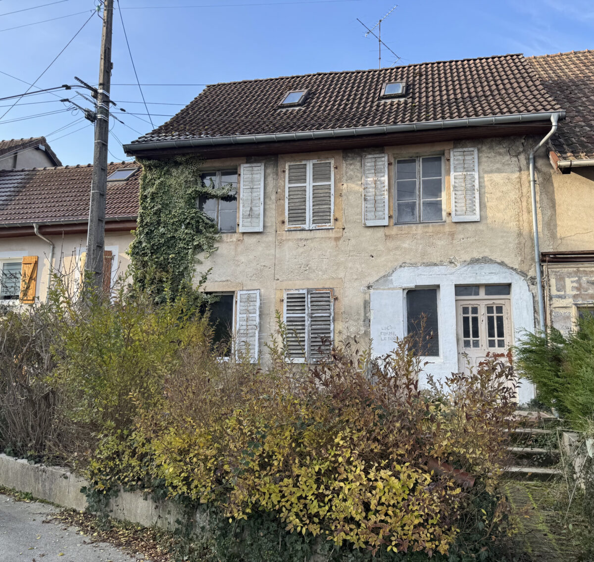 MAISON À RÉNOVER DE PLUS DE 100 M2 À EXINCOURT