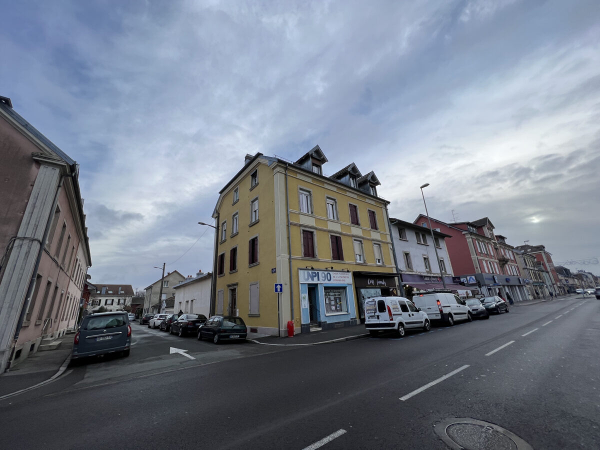 LOT DE 4 APPARTEMENTS RÉNOVÉ ET LOUÉ PROCHE DU CENTRE VILLE