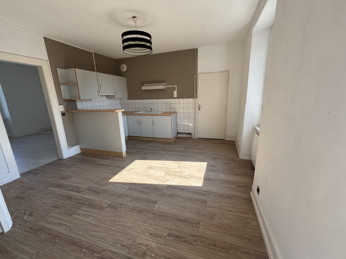 APPARTEMENT T2 AUDINCOURT 1ER ETAGE
