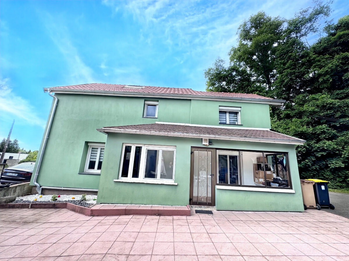 MAISON INDIVIDUELLE AVEC 3 CHAMBRES DANS UN SECTEUR CALME ES