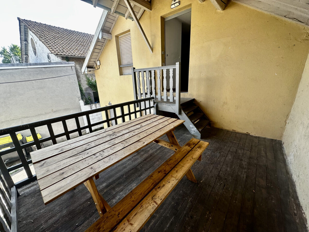 APPARTEMENT T2 RÉNOVÉ AVEC TERRASSE – 57m2