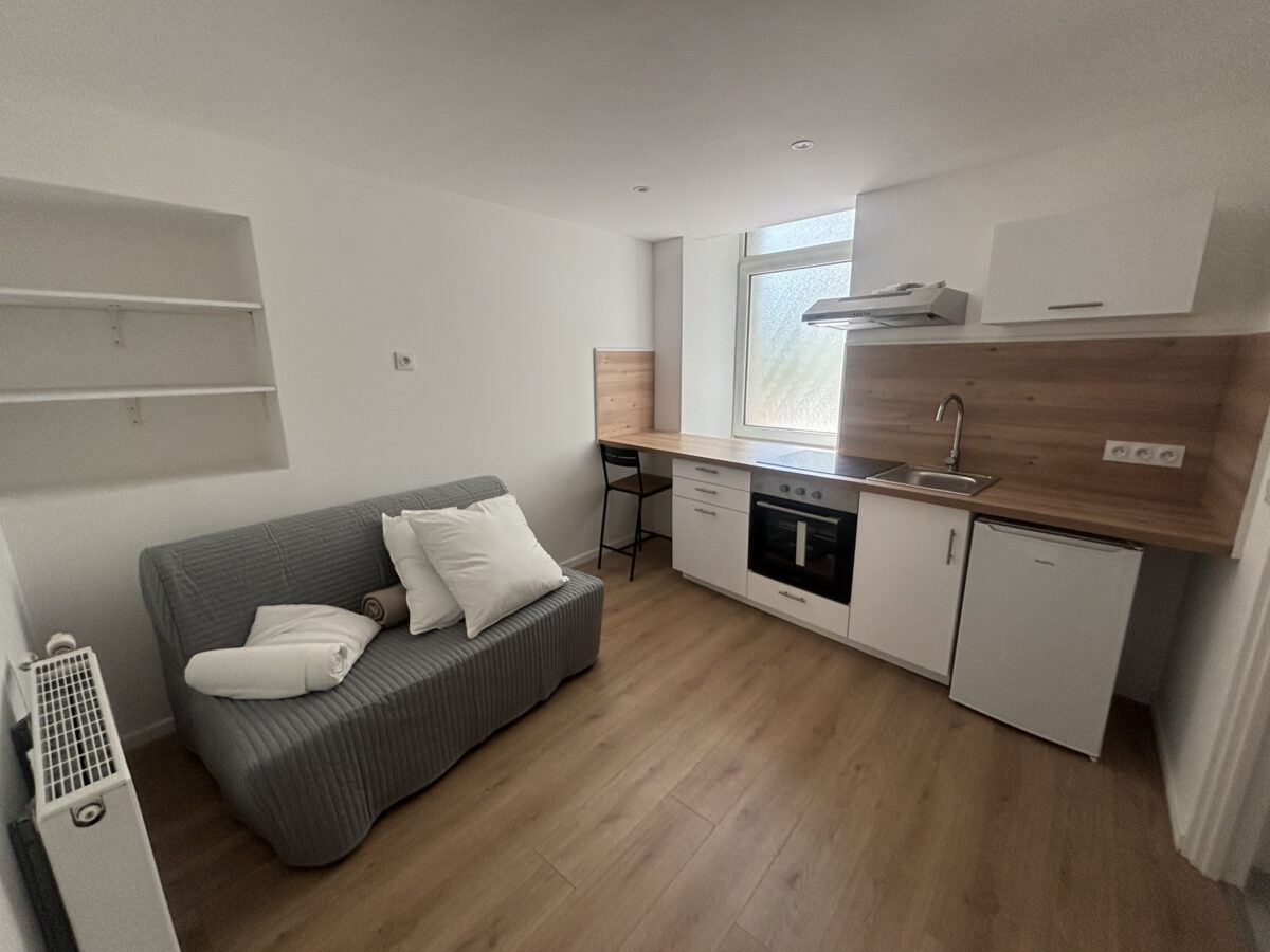 STUDIO MEUBLE BELFORT RDC TOUT COMPRIS