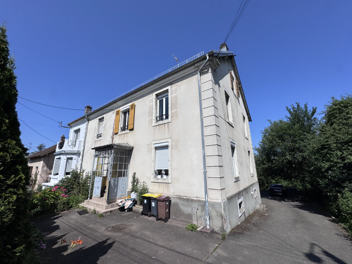 COMBLE À AMÉNAGÉ DANS UNE PETITE COPROPRIÉTÉ